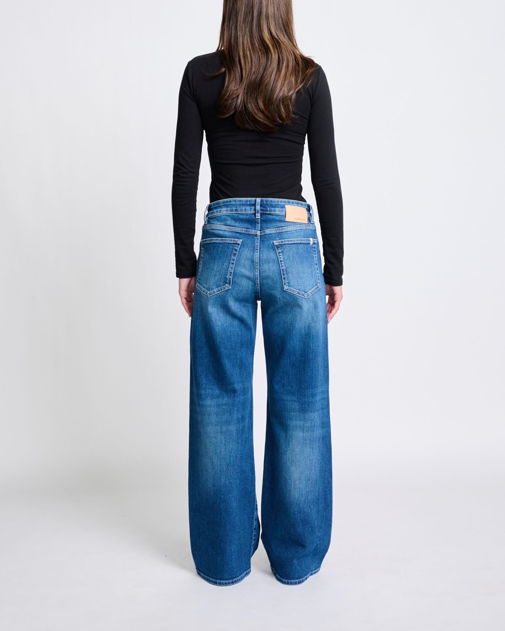 Jean CODY Straight